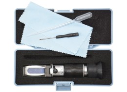 Refraktometer univerzálny pre ovocné koncentráty (šťavy, sirupy, džemy atď.) AT 32 SIXTOL