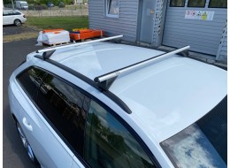 Hliníkový priečny nosník so zámkom ROOF RACK IN 1, 120 cm, nosnosť 90 kg