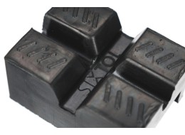 Gumená podložka pre skladací podstavec pod auto MECHANIC CAR STAND, 83x62x40 mm