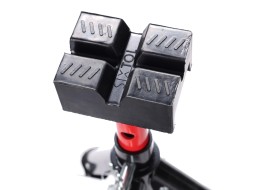 Gumená podložka pre skladací podstavec pod auto MECHANIC CAR STAND, 83x62x40 mm